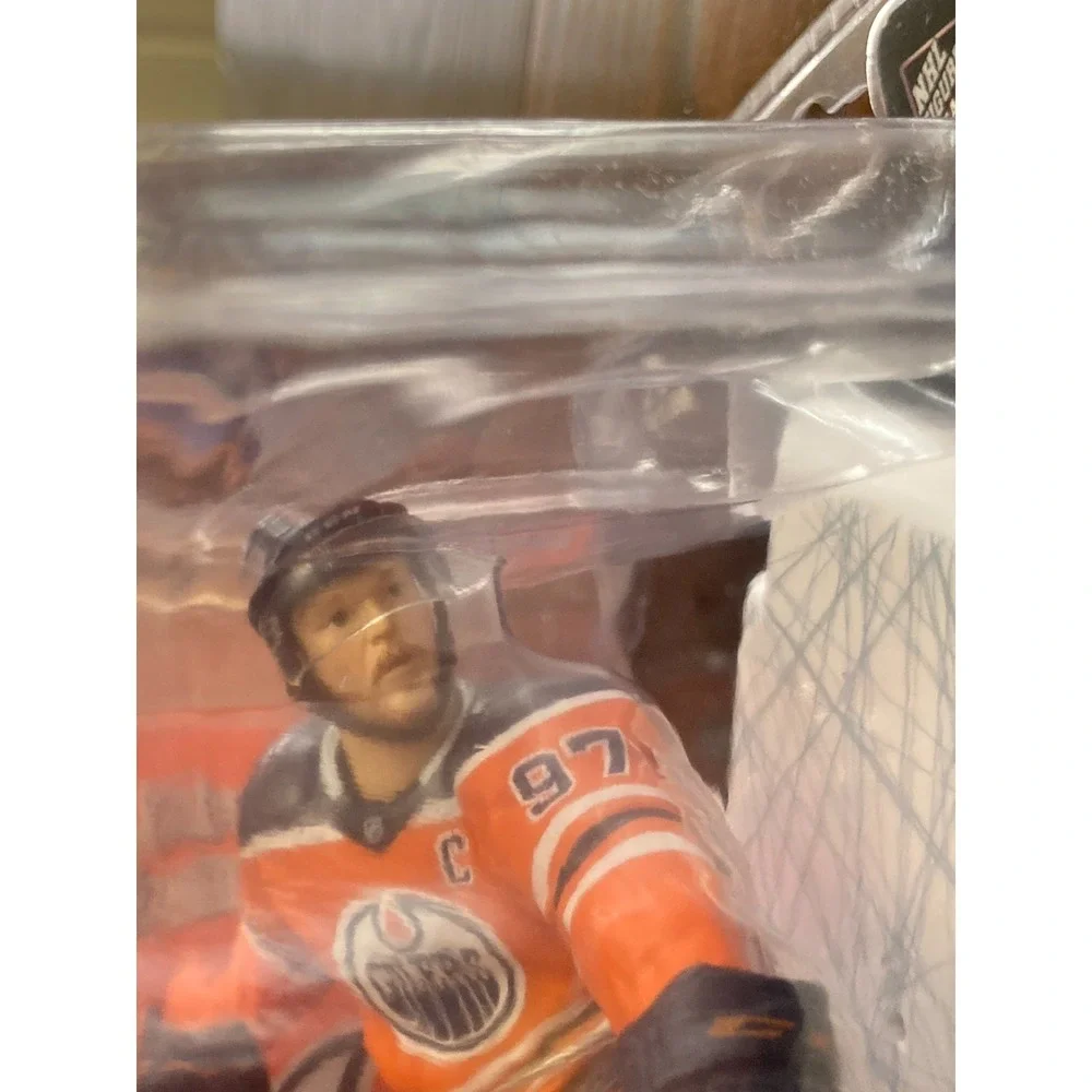 NHL Limited Edition Connor McDavid 97 Edmonton Oilers NIP 2018 Hockey‎ Figure